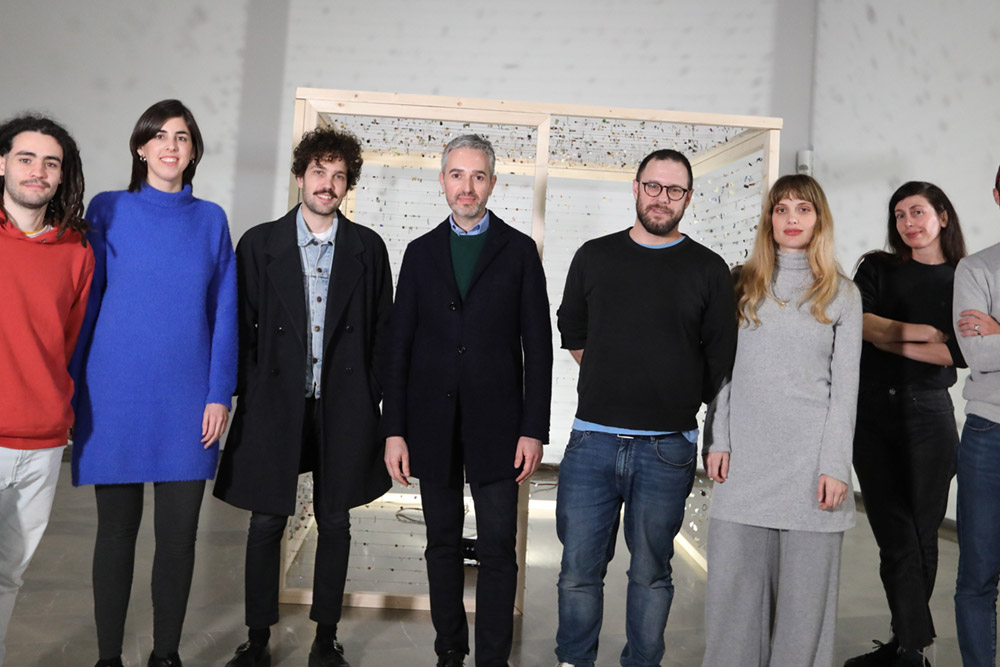 Presentación Between debris and things - CCCC